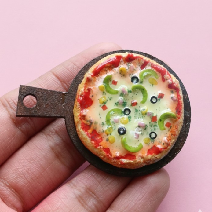 Veg Loaded Miniature Pizza Magnet