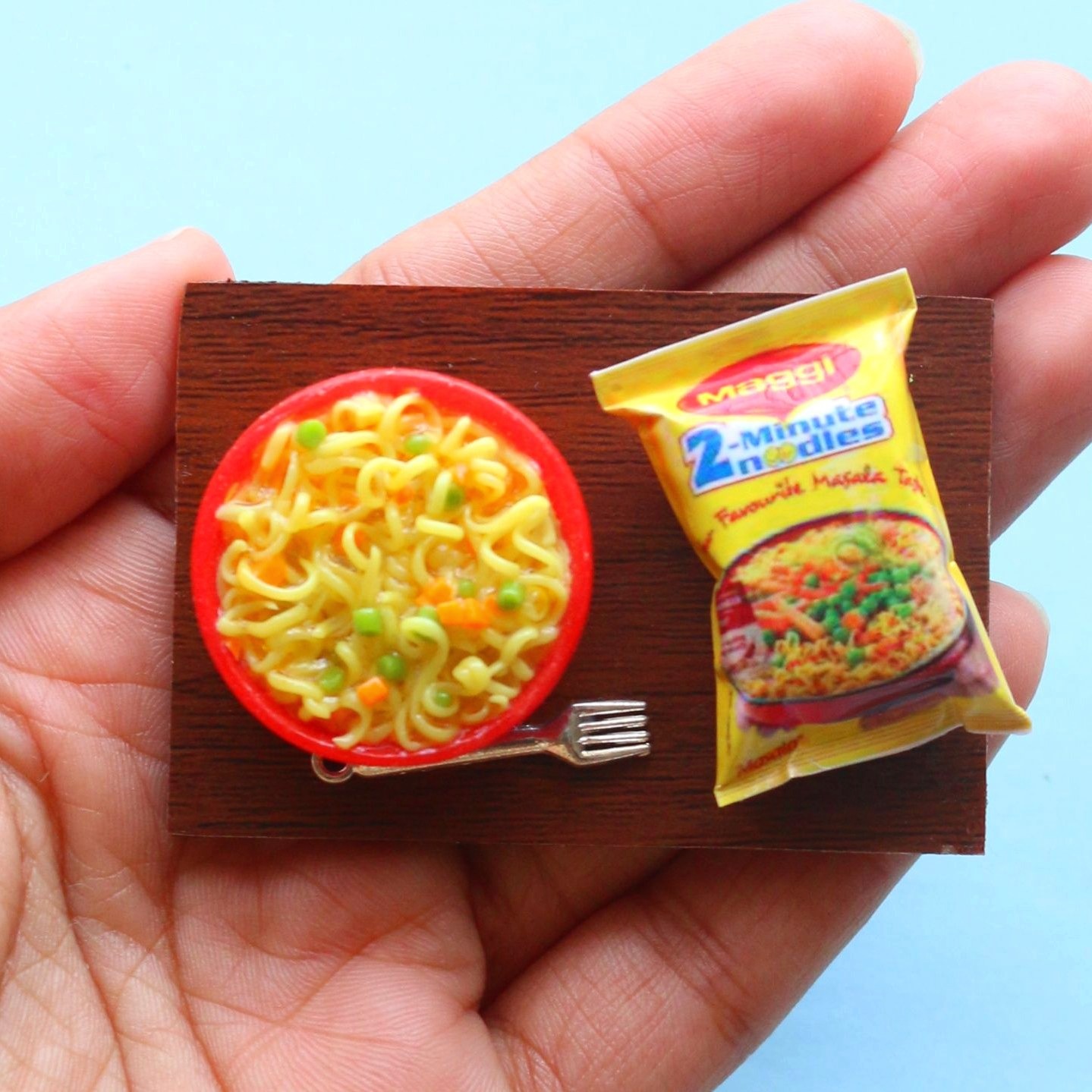 Maggie Miniature Magnet