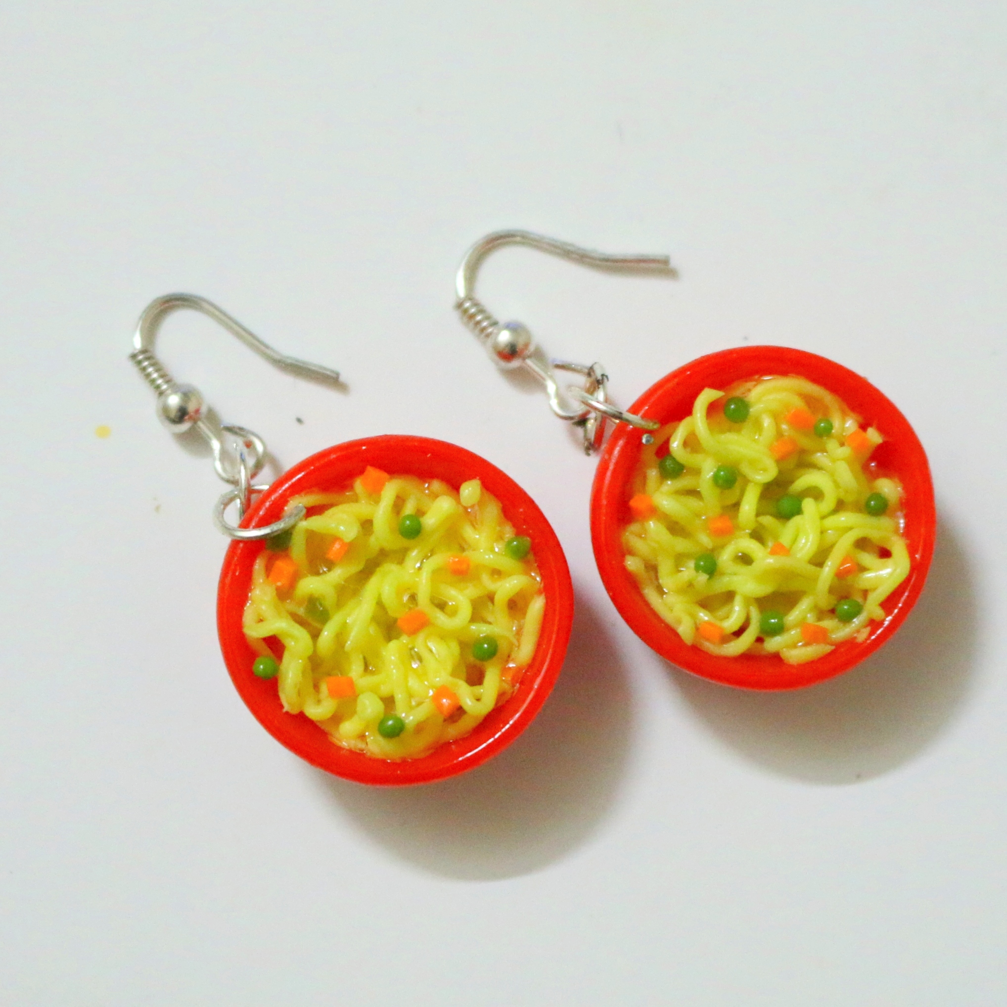 maggi-bowl-earrings-cn-arts-miniatures