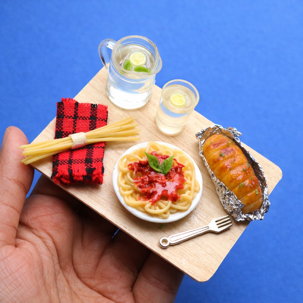 Spaghetti Meal Miniature Magnet